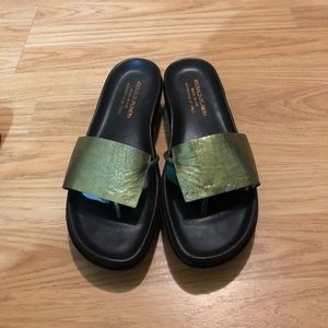 Donald Pliner Vachetta Leather Platform Sandal